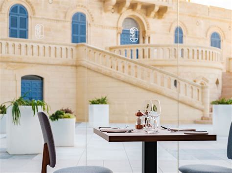hyatt regency malta restaurant